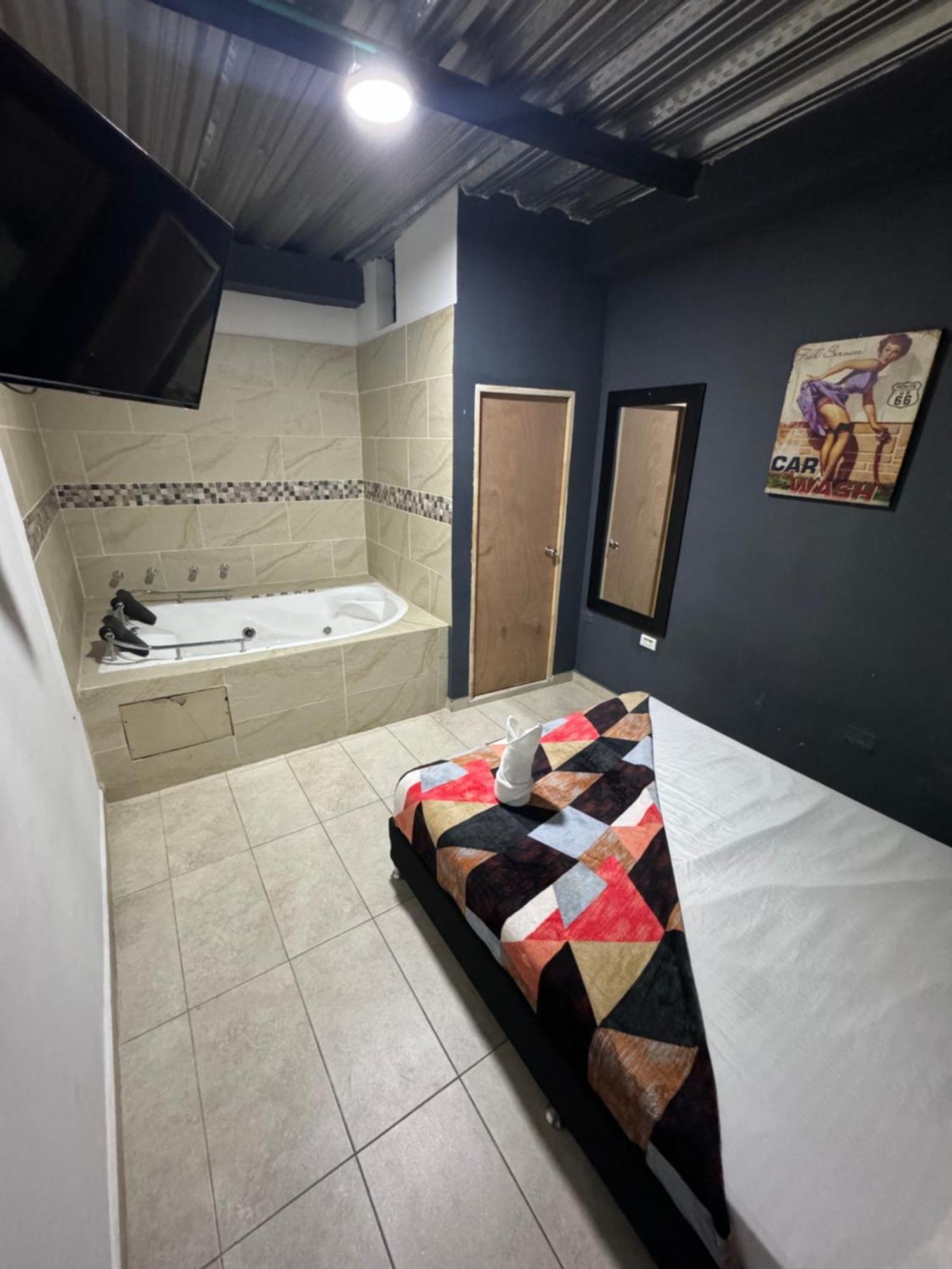 Hotel Select Medellin Luaran gambar