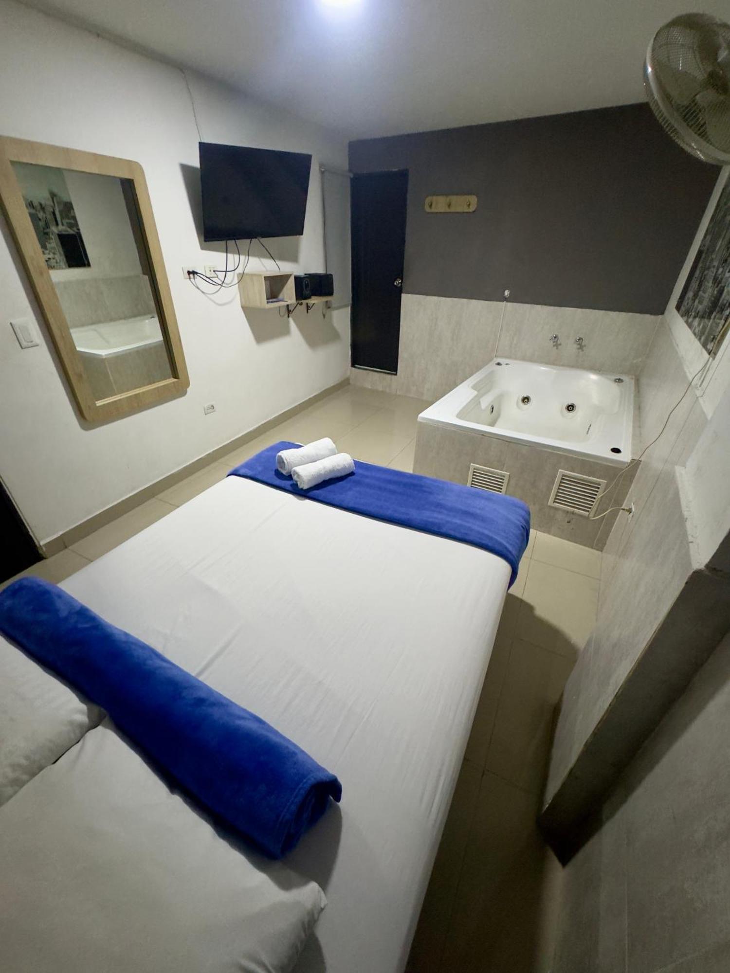 Hotel Select Medellin Luaran gambar